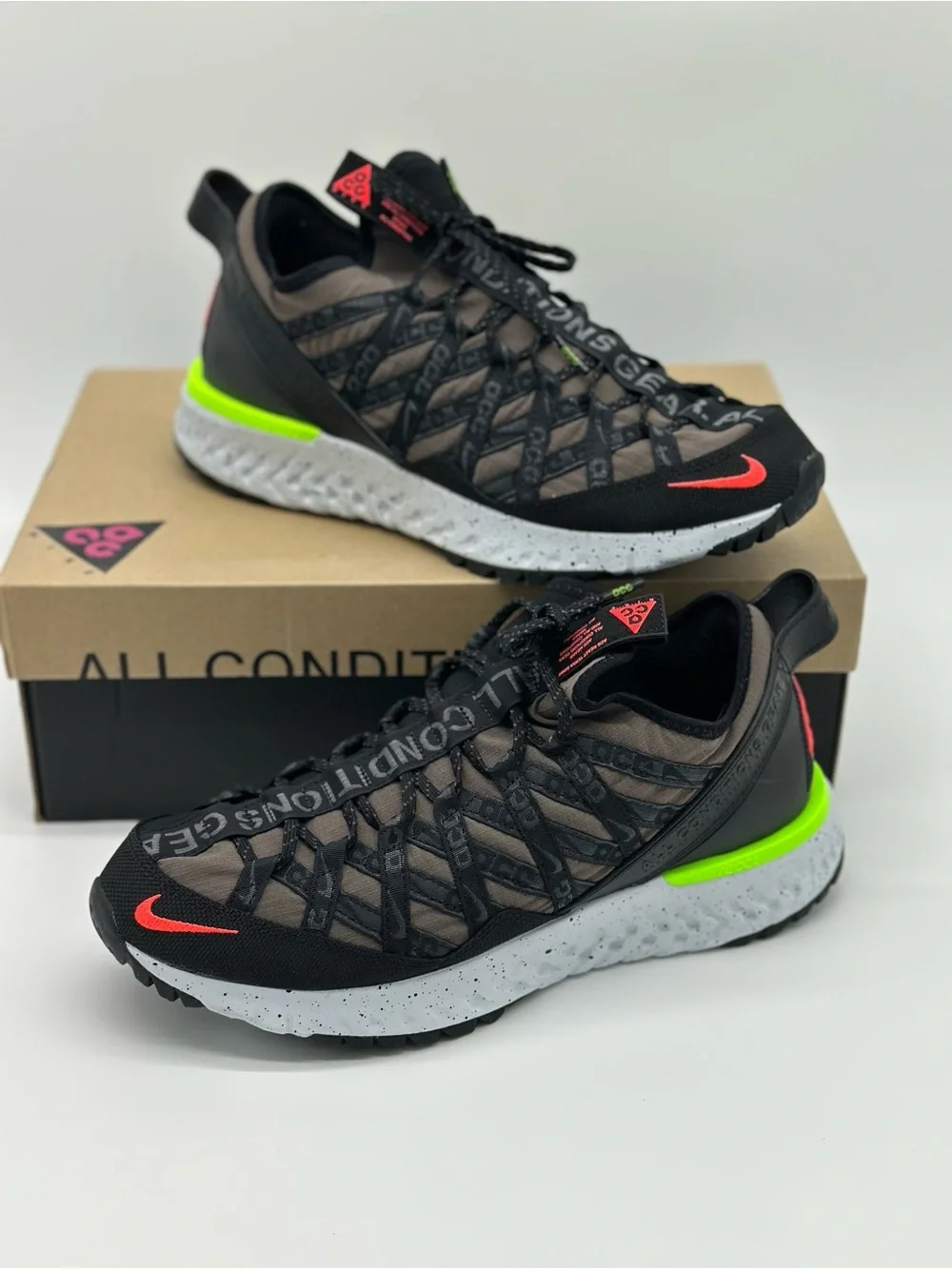 Nike Men’s Black Sneakers with Neon Green & Red Accents